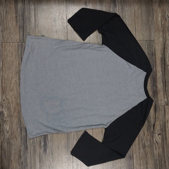 Vans Shirt Retro Vintage Y2K Vibes T-shirt Womens M Classic Baseball Logo Graphi - Picture 3 of 8